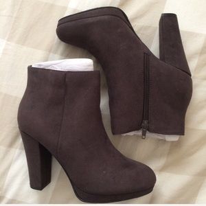 NWT Forever 21 Boots